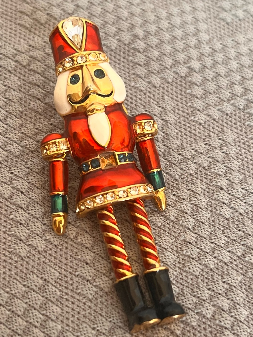 Vintage Avon Nutcracker Christmas Brooch Pin Articulated Rhinestone Enamel